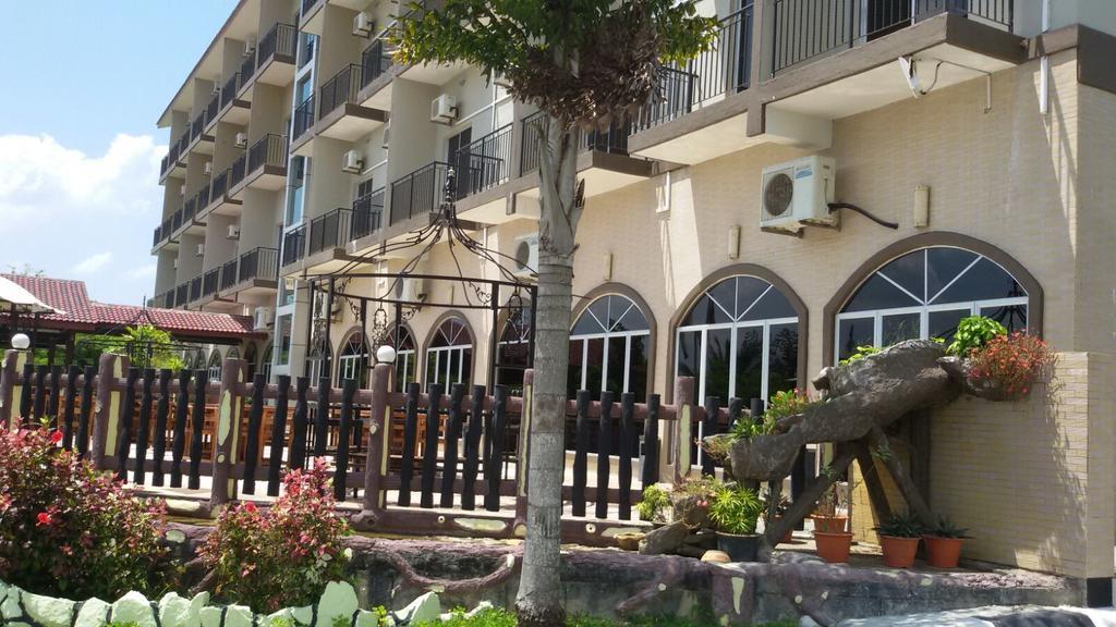 Yeob Bay Hotel & Resort Lumut Exterior foto
